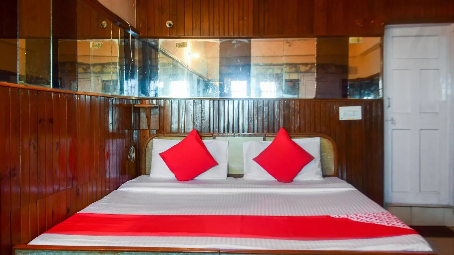 Hotel O Unique Shimla 4*,