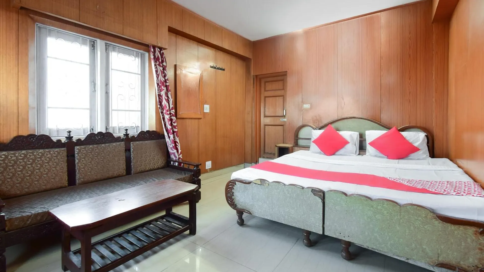 Hotel O Unique Shimla 4*,